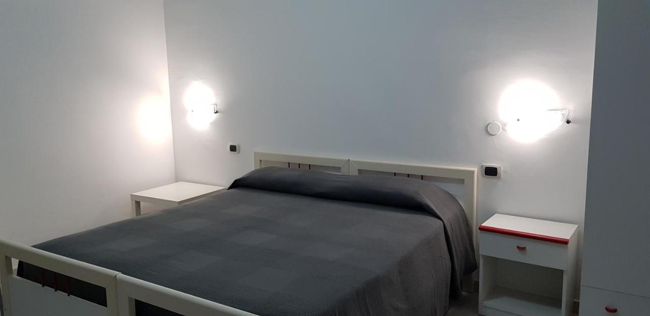 Holiday B&B Vico Del Gargano Buitenkant foto