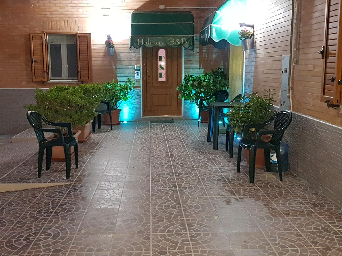 Holiday B&B Vico Del Gargano Buitenkant foto
