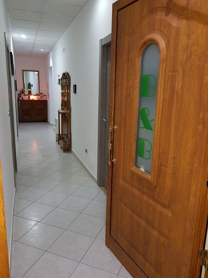 Holiday B&B Vico Del Gargano Buitenkant foto