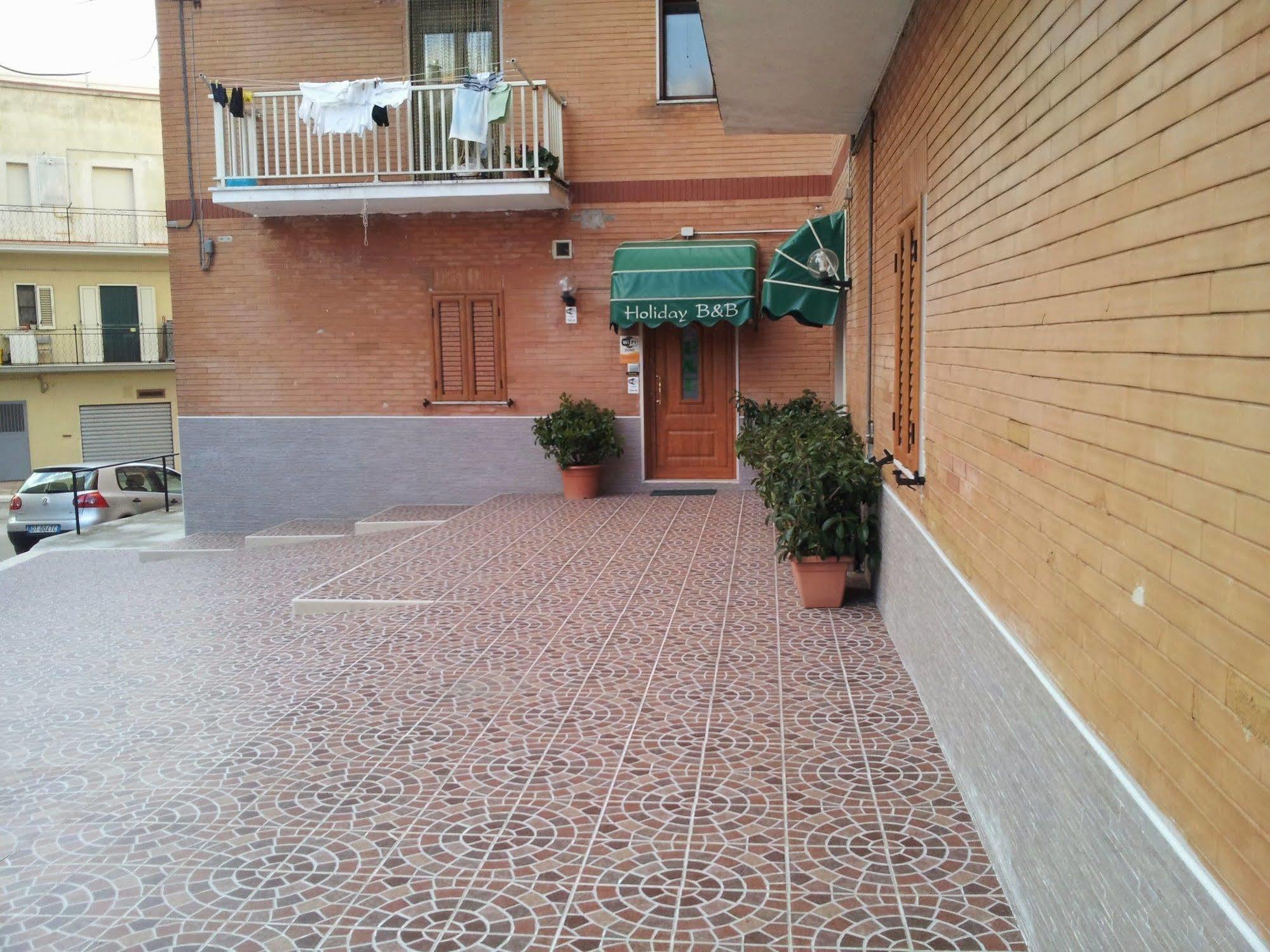 Holiday B&B Vico Del Gargano Buitenkant foto