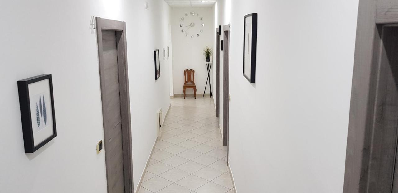Holiday B&B Vico Del Gargano Buitenkant foto